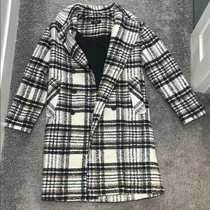 Plaid Women's Coat - Black and White